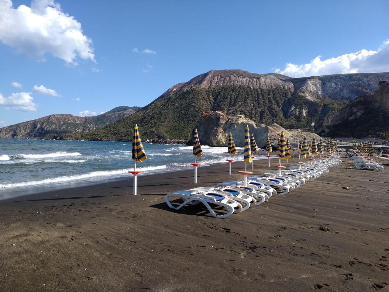 Case Vacanze Levante Vulcano  Exterior foto